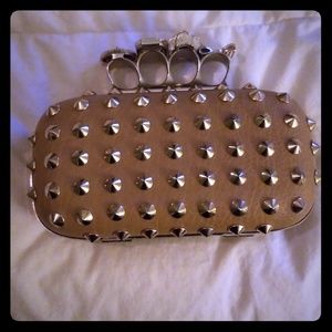 Brass knuckle Clutch